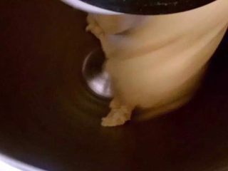 1、至尊披萨,揉出手套膜