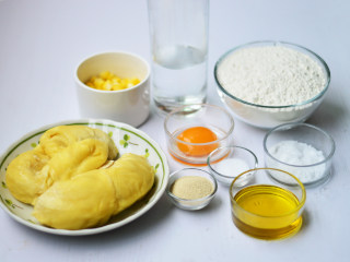 1、榴莲披萨,材料准备好