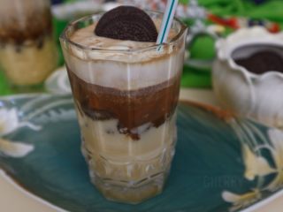 17、奥利奥阿芙佳朵咖啡,插上吸管，尽情享受吧！