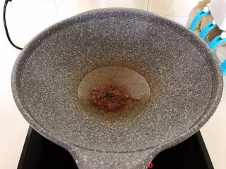 24、糖醋肉丸,锅里留少许底油