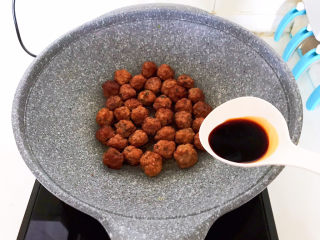 26、糖醋肉丸,加入陈醋