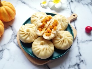 19、冬至美食  南瓜馅包子,赶紧趁热吃一个。