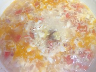 17、西班牙海鲜饭,加入250ml骨头汤