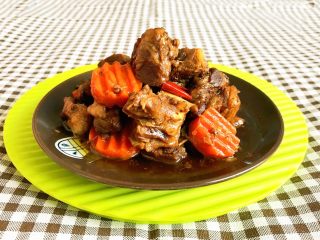 22、红烧羊肉,红烧烧羊肉,羊肉酥烂,口味鲜浓,暖胃补虚,祛风除寒,非常适合秋冬季食用~