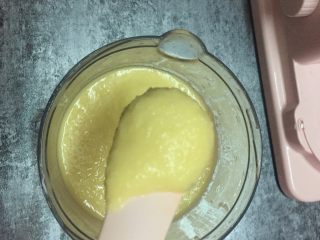 3、绿豆糕,非常细腻，就不过筛了