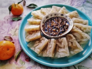 18、自制猪皮冻,调一个自己喜欢的酱汁，回味无穷。