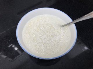 19、生滚牛肉粥➕一粥一饭暖人心,拌匀腌制半小时。阿晨是同样放冰箱冷藏。早上起来用