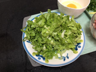 26、生滚牛肉粥➕一粥一饭暖人心,生菜切丝备用