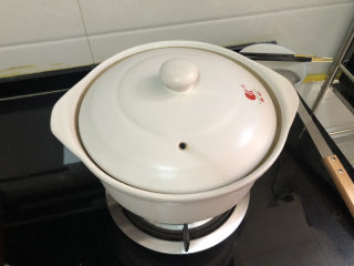 35、生滚牛肉粥➕一粥一饭暖人心,焖3分钟左右。即可。