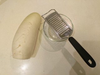 6、鹽巴燒烤秋刀魚,白蘿蔔只需要一點點，選尖尖的那頭