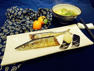 12、鹽巴燒烤秋刀魚,擺盤！蘿蔔泥可換檸檬角