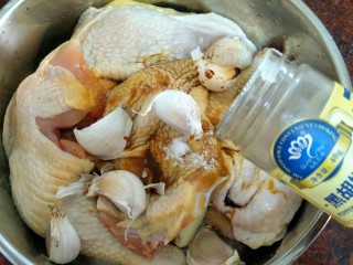 5、#咸味#红酒烤香草鸡腿,放些胡椒粒