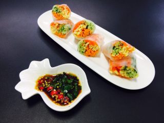 11、????鱼籽酱春卷????,摆盘????????