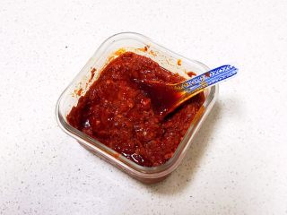 7、麻辣脑花,红油豆瓣酱