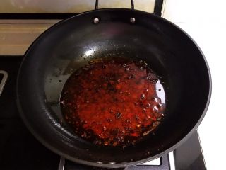 11、麻辣脑花,加入开水