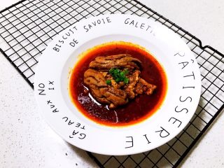 15、麻辣脑花,撒上一点葱花即可