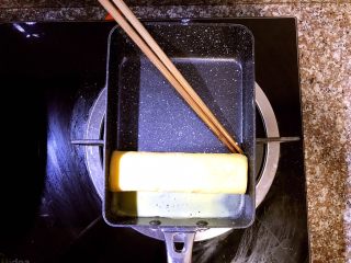 12、日式厚蛋烧,然后从上往下卷