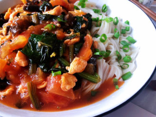 38、西红柿鸡蛋拌面,这道西红柿鸡蛋拌面，做法简单，咸鲜开胃，营养健康，喜欢的小伙伴们一起来试试吧????