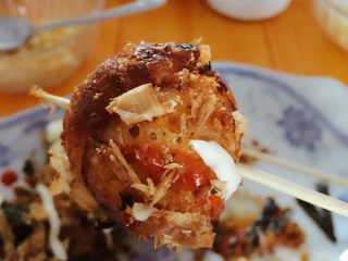 11、佳丽章鱼小丸子,仔细看是不是酥脆可口呢(*^_^*)