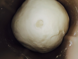 5、日式香浓练乳面包,发酵功能40分钟，闷20分钟「黄油加炼乳混合成抹面炼乳」