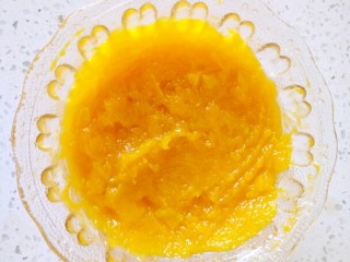 5、中式点心+月饼“蒸”的好吃!,再把它捣成泥