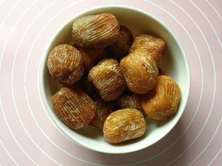 3、蜜枣西米粽子,准备好蜜枣（这个是蜜饯枣，不用清洗的）。