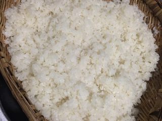 6、醪糟,翻出来放凉。