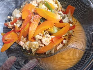 13、东京鱼汤,十五分钟后，滤出汤汁。