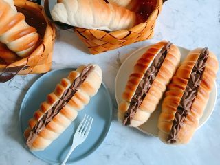 21、巧克力卡士达面包,美美哒