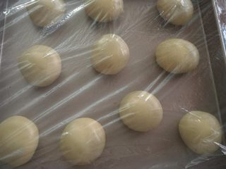 22、核桃仁玫瑰酥饼,全部做好后，预热烤箱200度，烤30分钟。不喜欢上色的五分钟后盖锡纸。