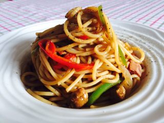 12、“黑胡椒培根牛肉粒意面”,成品图