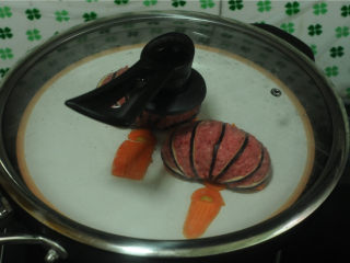 7、灯笼茄子,盖上盖子，大火烧开后再蒸十分钟