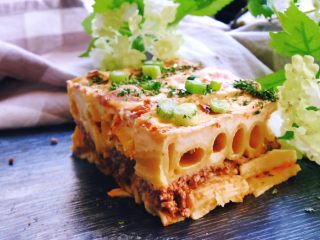 37、希腊风味烤通心粉,嗒啦 切一块 吃起来啦