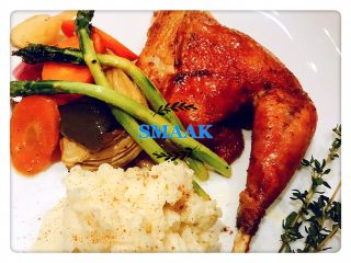 20、感恩节食谱-烤鸡（家庭版）,搭配土豆泥，蔬菜装盘