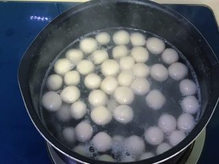 15、炫彩水果小元子,等全部小圆子浮上来