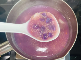 11、紫薯小米粥,一锅粘稠、营养丰富的紫薯小米粥