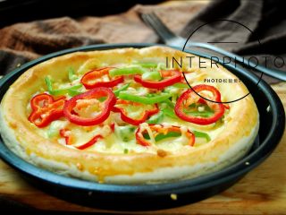 13、时蔬披萨,成品。