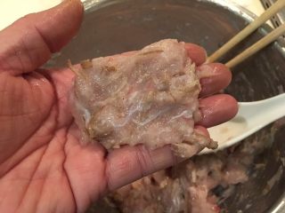 19、日式炸鱼饼,将鱼肉糜整形！圆片！条状！随你！