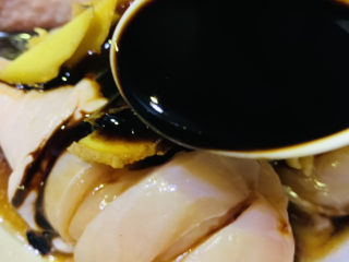 7、蜜汁烤鸡腿,加生抽