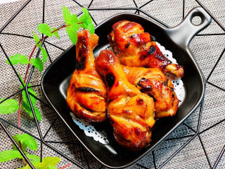 18、蜜汁烤鸡腿,蜜汁烤鸡腿，成品图