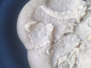 14、桃山皮板栗月饼,水分炒干板栗泥基本成型就可以啦