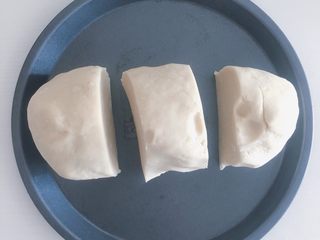 20、桃山皮板栗月饼,分成三份（各200克左右）