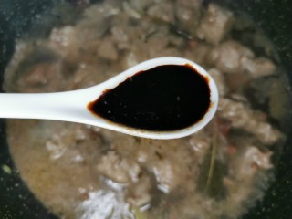 9、啤酒炖牛肉,加一勺老抽