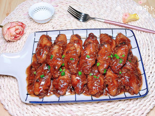 15、可乐鸡趐,一盘蜜汁的可乐鸡翅就上桌了！