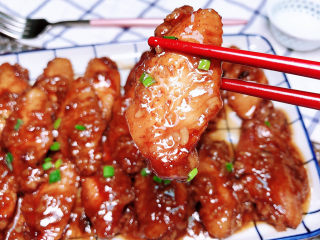 17、可乐鸡趐,这里最好吃的还有汤汁中酒酿米，我是一粒米都没留下全部吃干净了哟！