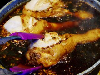 18、意大利黑醋辣鸡腿,翻面 再煮7分钟