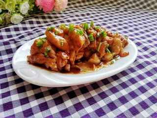 1、照烧鸡腿,成品图来一张，美味诱人。