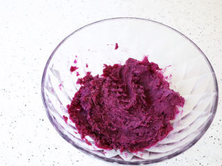 7、紫薯椰蓉球,拌匀