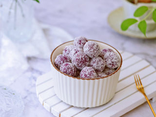 14、紫薯椰蓉球,成品图