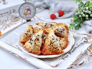 17、酥皮紫薯肉松派,一定要试试哟。